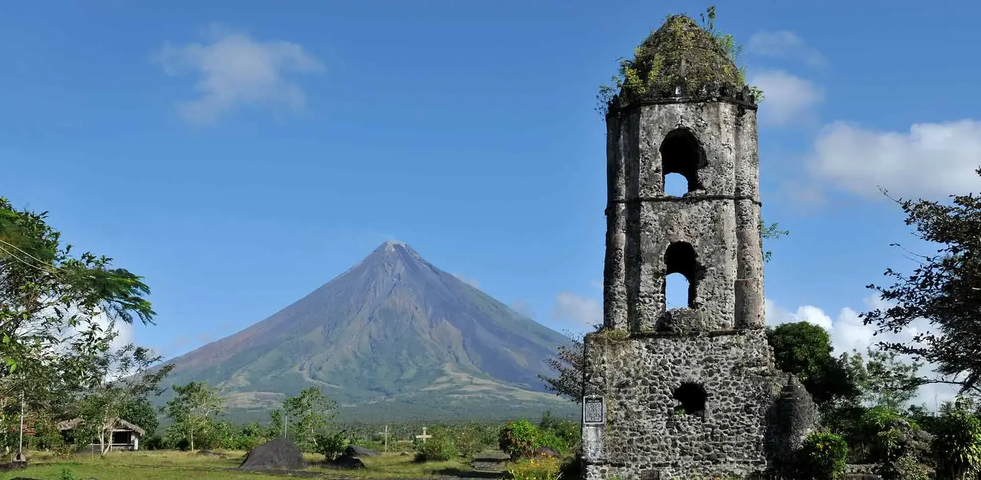 Cagsawa Ruins & Mayon Volcano Day Tour